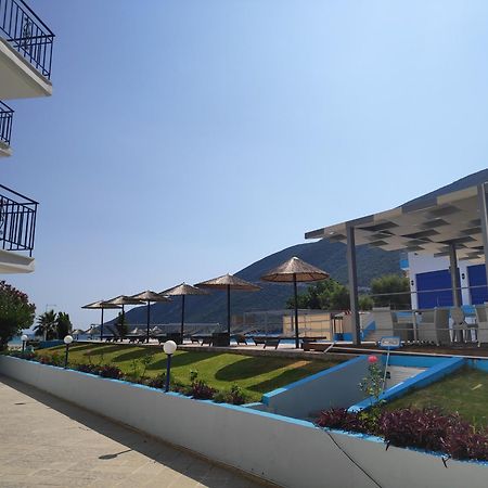 Surf Hotel فاسيليكي الغرفة الصورة